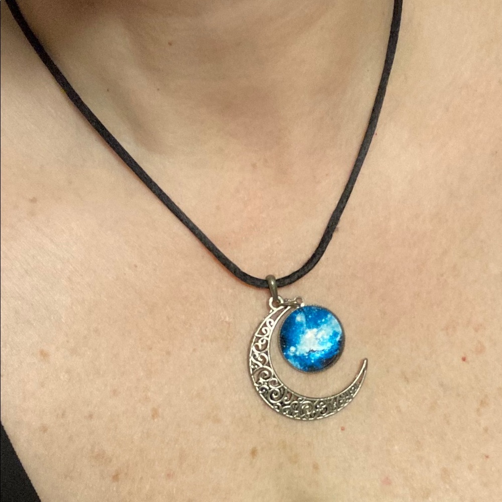 🌙 Crescent Moon w/blue galaxy dangle charm necklace. 🎃Perfect for Halloween👻 - Picture 8 of 9